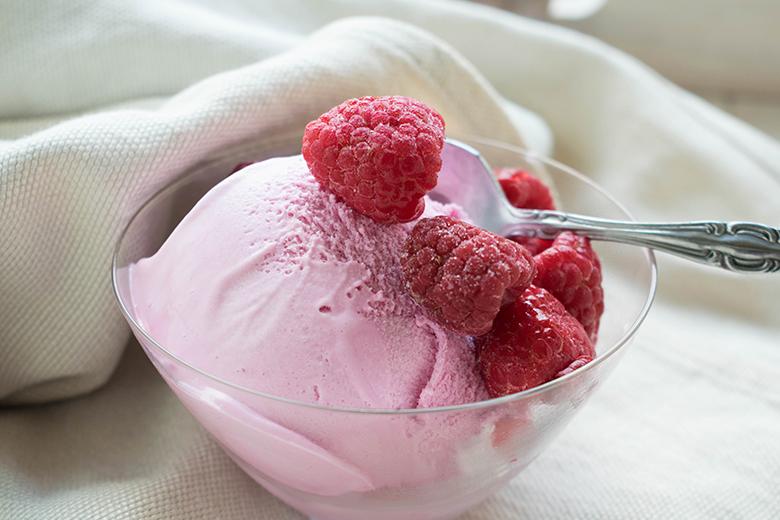 Himbeer-Frischkäse-Eis