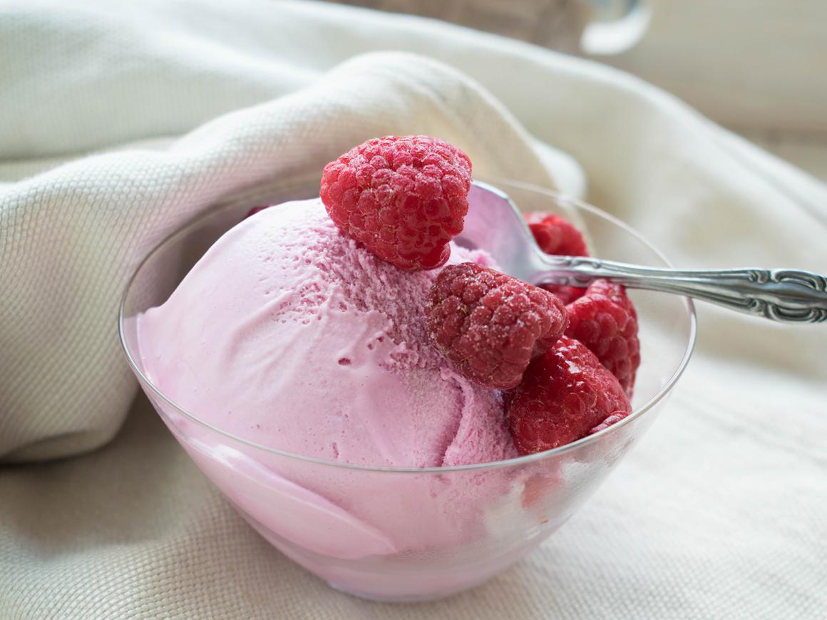 Himbeer-Frischkäse-Eis