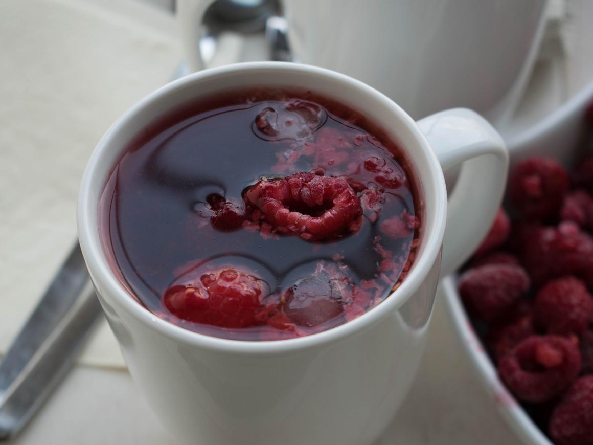 Himbeer-Vanille-Eistee