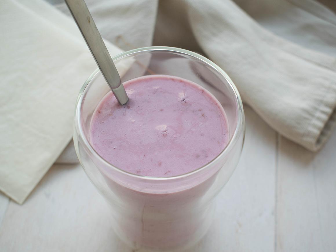 Roter, veganer Kefir
