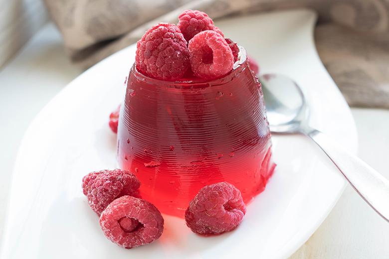 Veganer Himbeer-Wackelpudding