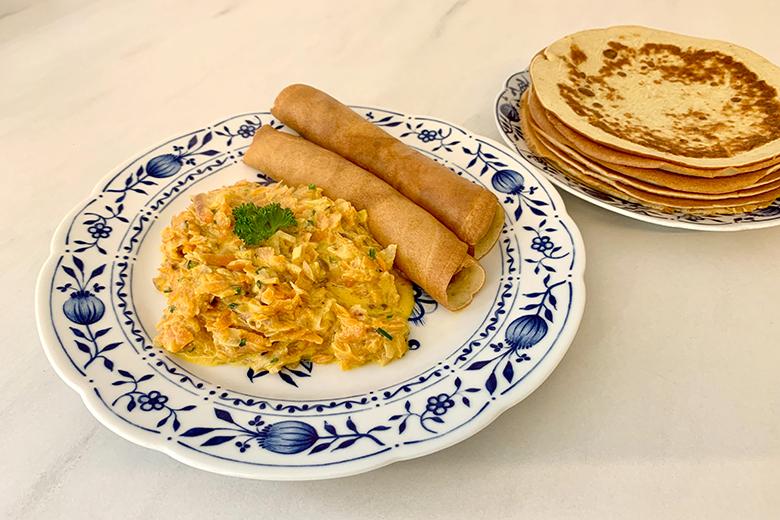 Pfannkuchen mit Gemüsefüllung