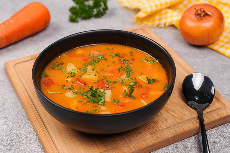 Vegetarische Gulaschsuppe