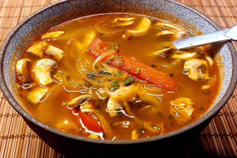 Champignonsuppe mit Paprika