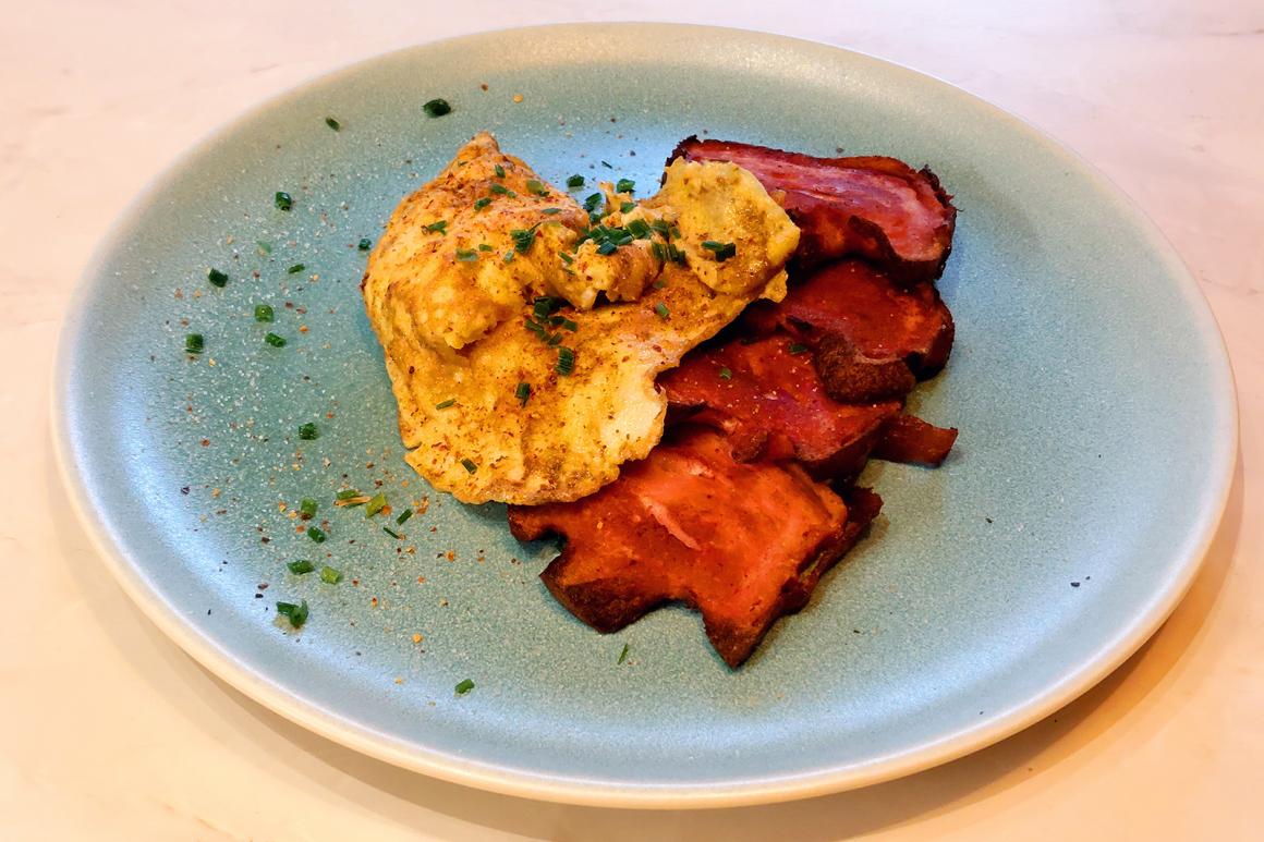 Leberkäse mit Rührei