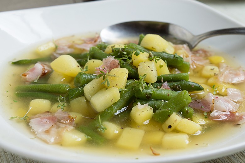 Bohnensuppe mit Speck