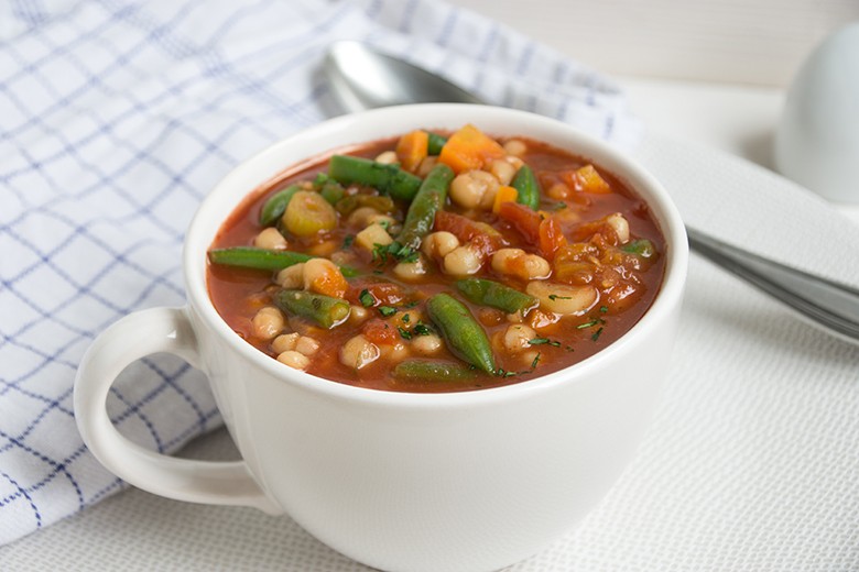 Bohnensuppe mit Tomaten