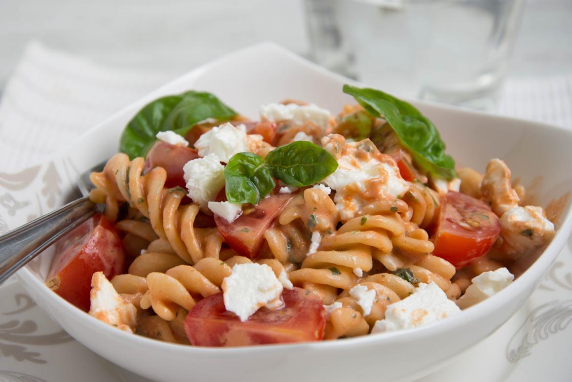 Nudelsalat mit Feta