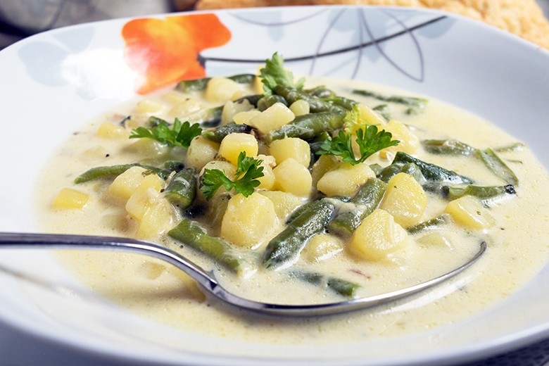 Bohnensuppe mit Sahne