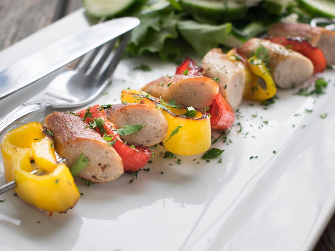 Lammwürstchen-Paprika-Spieße