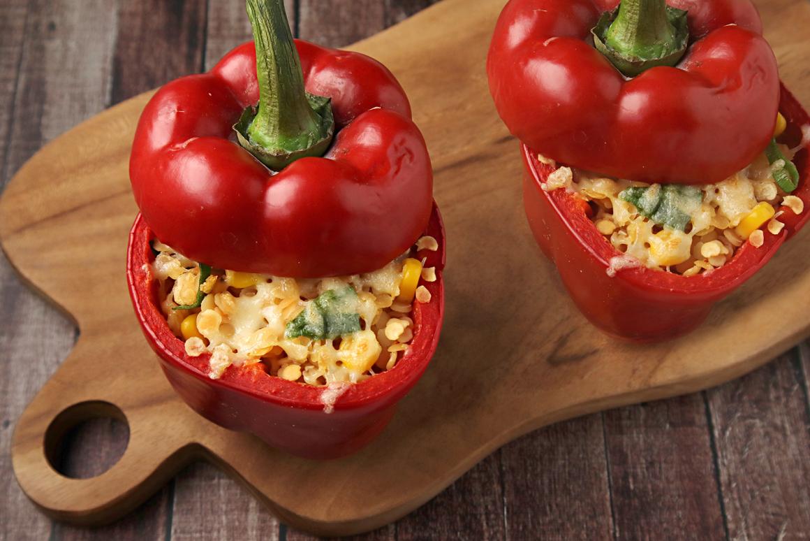 Gefüllte Paprika mit roten Linsen
