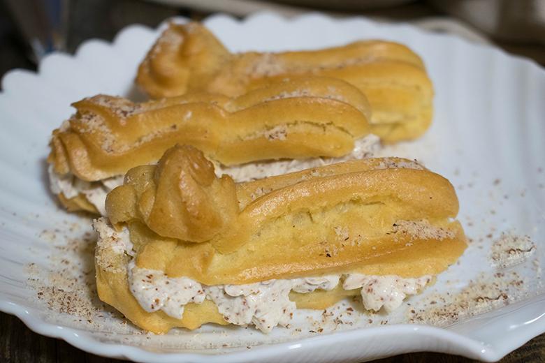 Eclairs mit Nusscreme