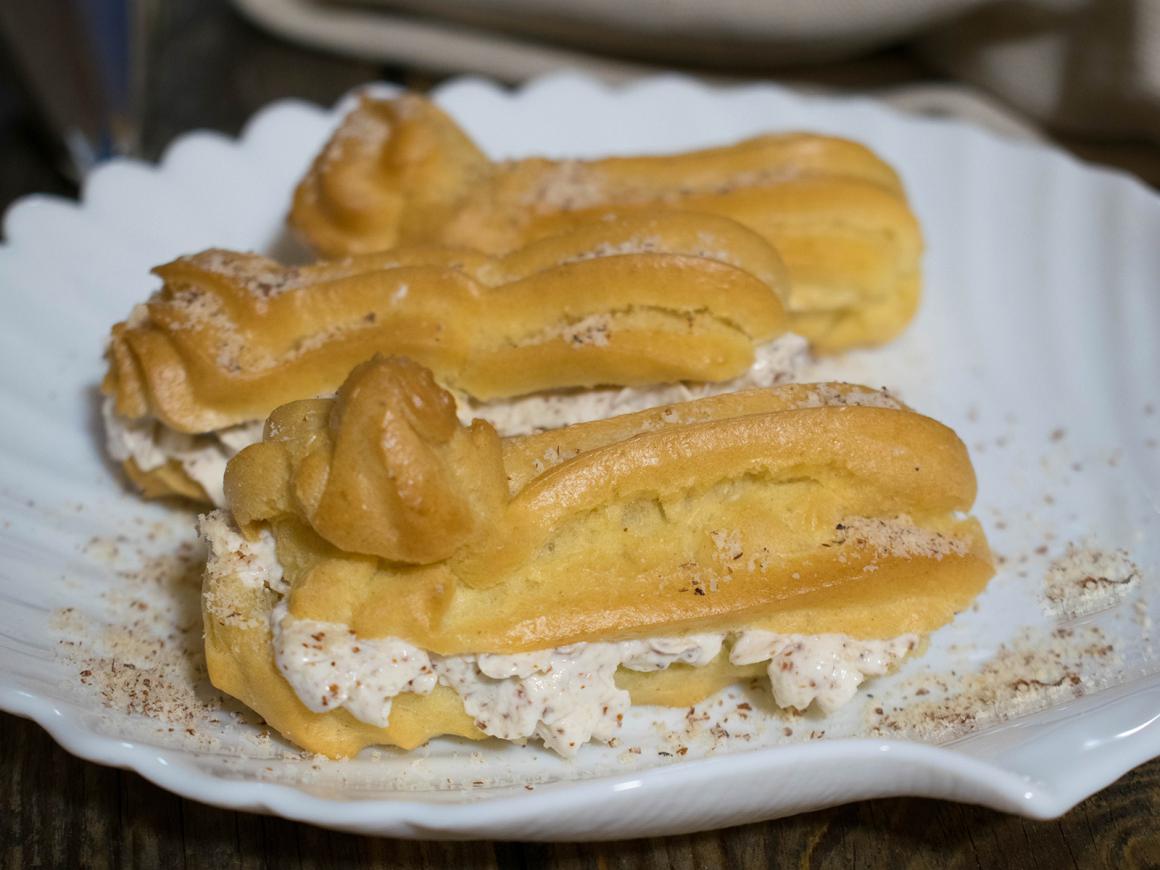 Eclairs mit Nusscreme