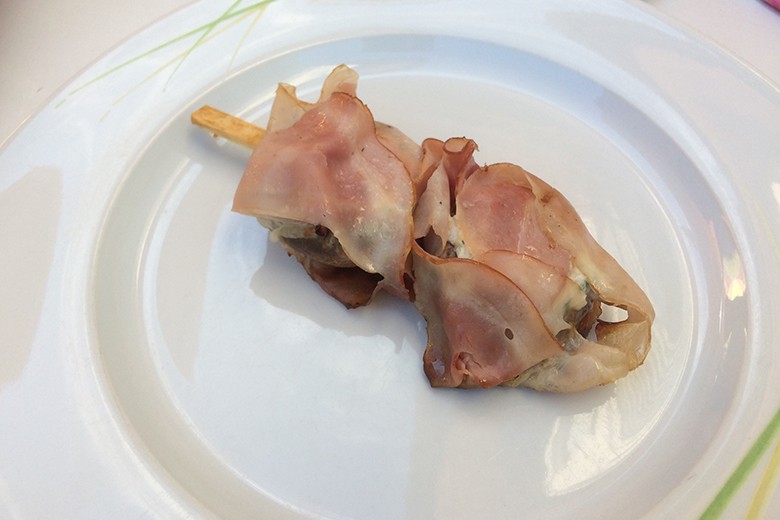Champignonspieße mit Kräutern