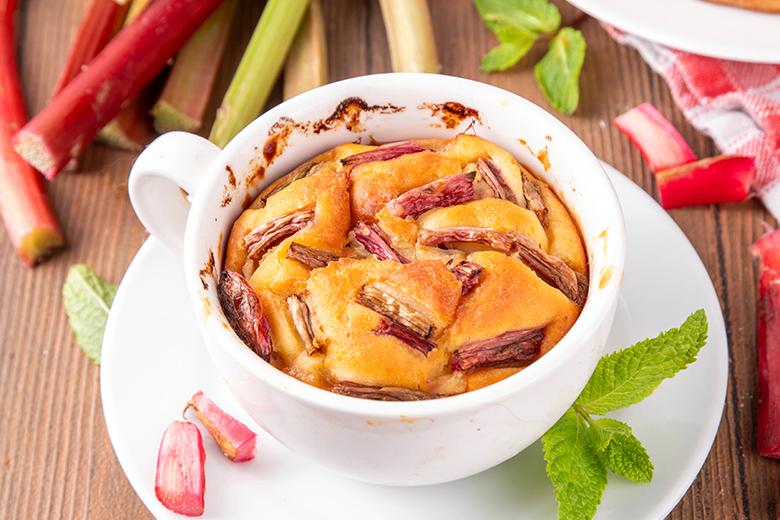 Tassenkuchen mit Rhabarber