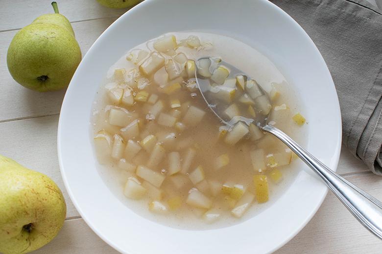 Birnensuppe mit Rum