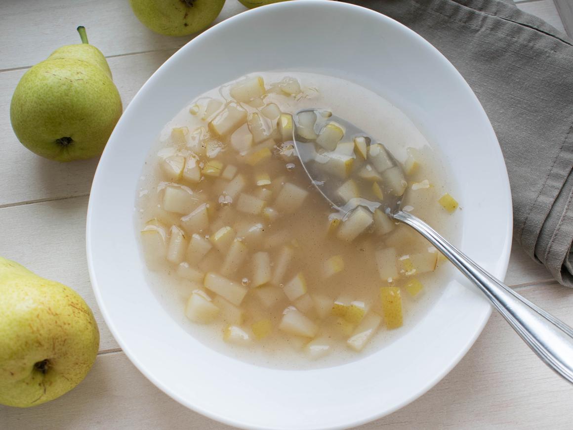 Birnensuppe mit Rum