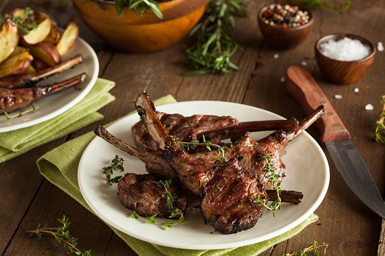Lammkoteletts vom Grill