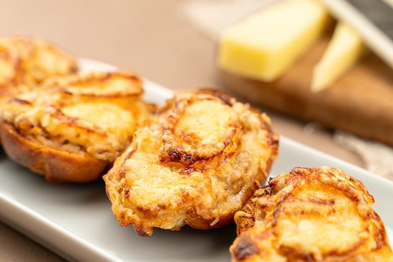 Überbackene Thunfisch-Brötchen