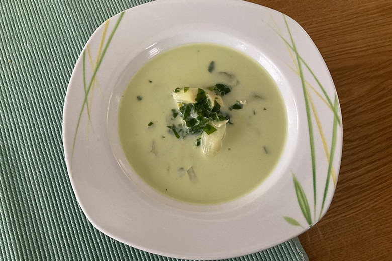 Spargel-Bärlauchsuppe