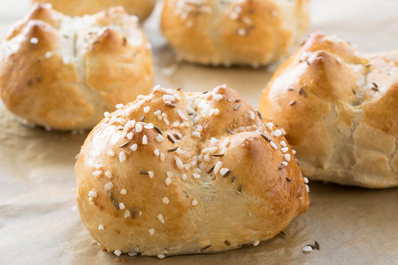 Salz-Kümmel-Brötchen