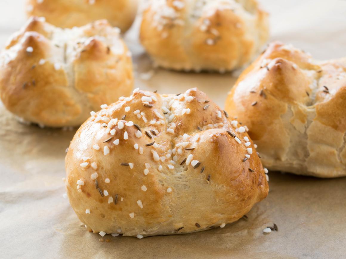 Salz-Kümmel-Brötchen