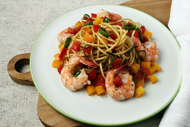Spaghettisalat mit Curry