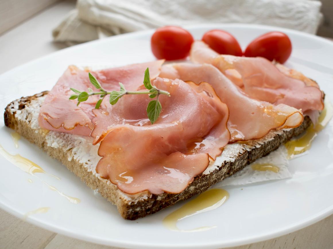 Schinken-Vollkornbrot