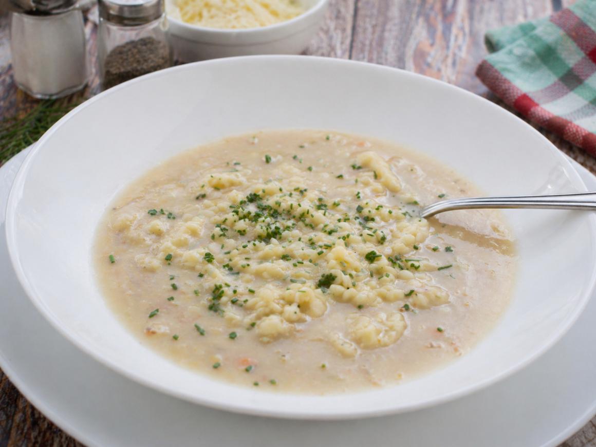 Schwäbische Riebelesuppe