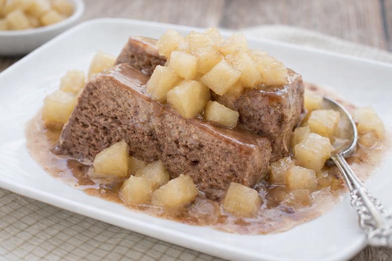 Nougatparfait mit Apfelkompott