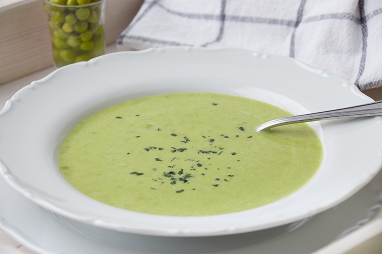 Mikrowellen-Erbsencremesuppe