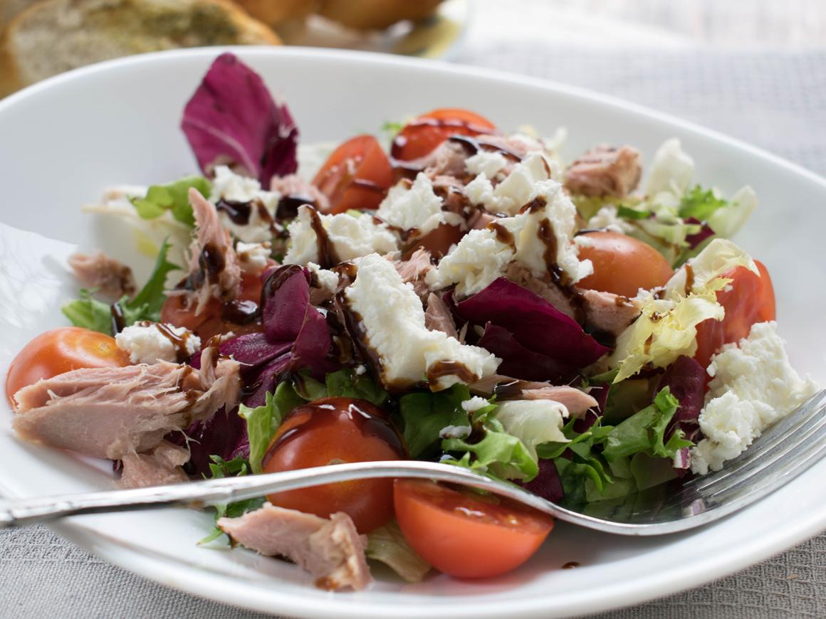 Thunfischsalat mit Feta