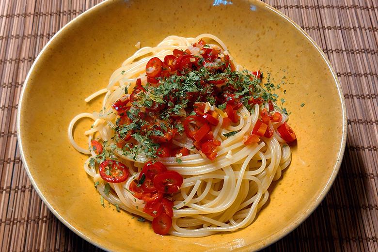 Spaghetti mit Chili und Öl