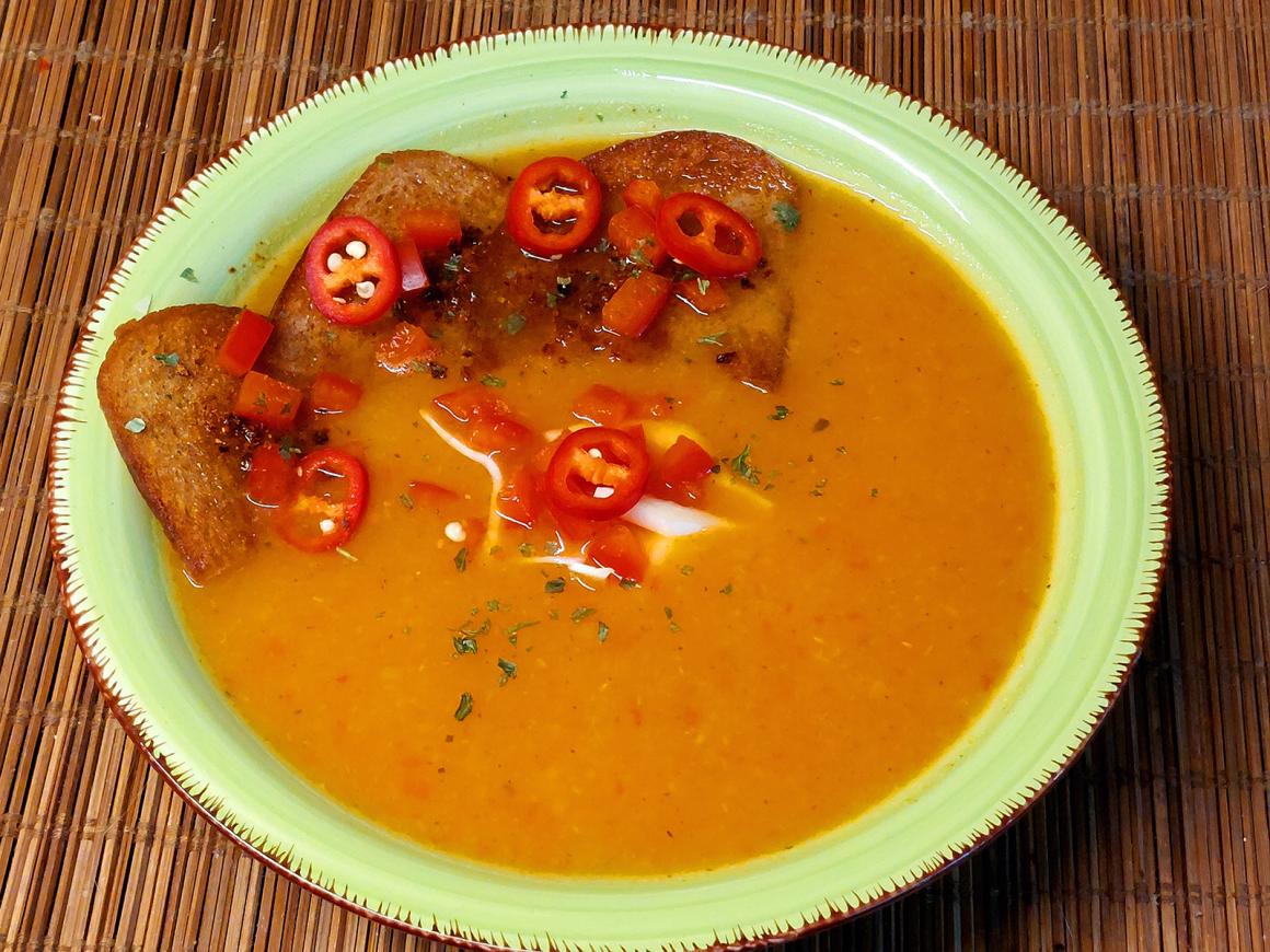 Paprika-Kohl-Suppe