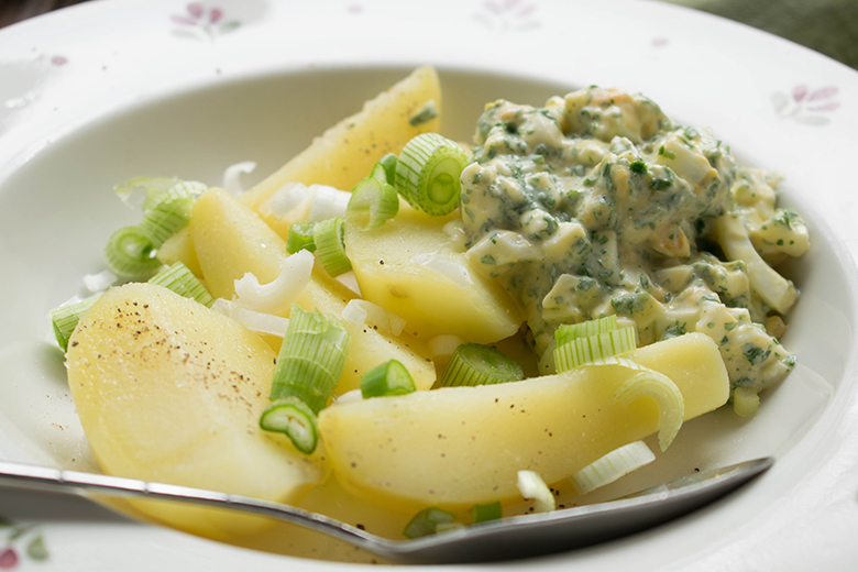 Grüne Sauce mit Pellkartoffeln