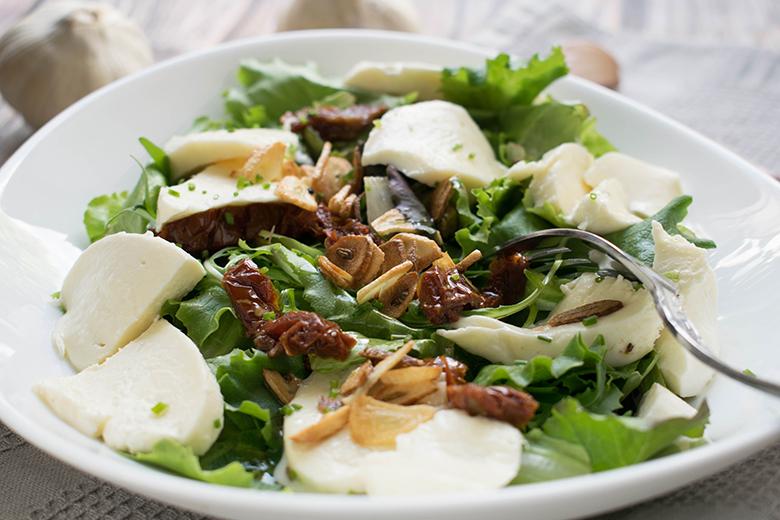 Knoblauch-Blatt-Salat