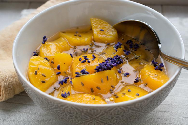 Aprikosen-Kompott mit Lavendel