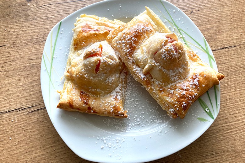 Blätterteigtaschen mit Pudding