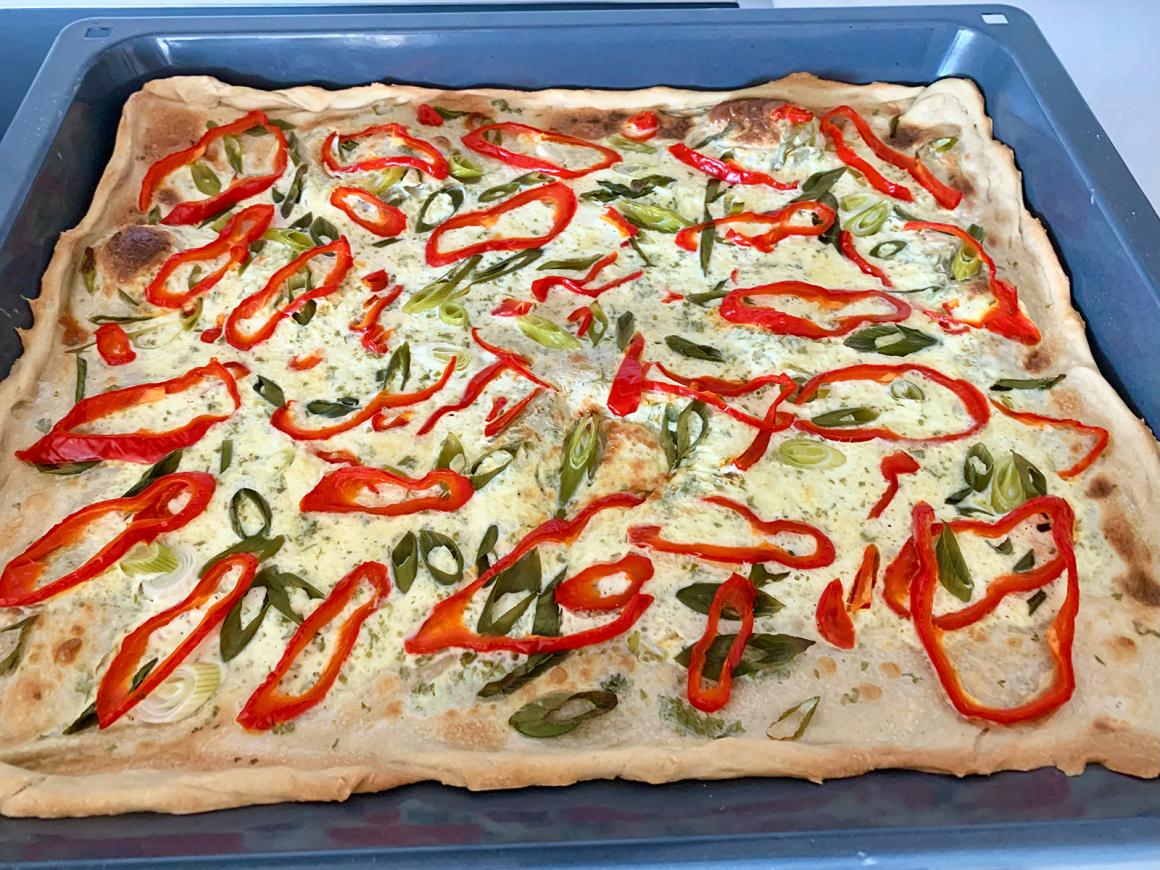 Flammkuchen mit Spitzpaprika