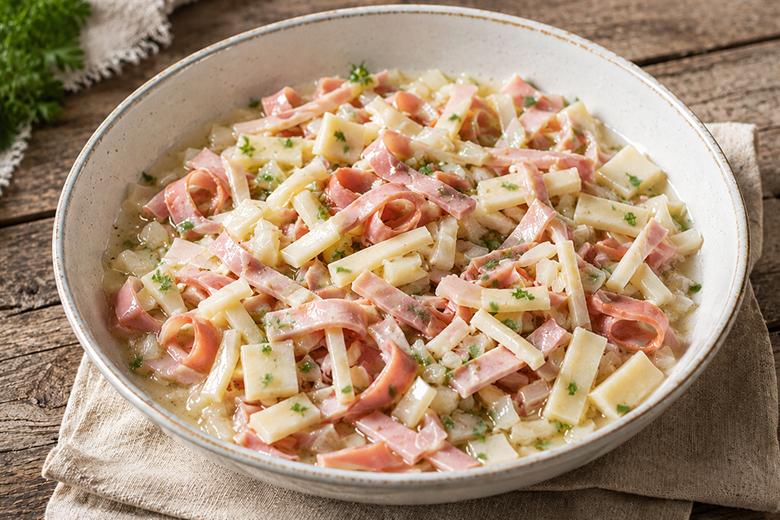 Wurst-Käse-Salat