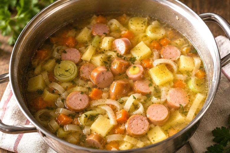 Eintopf mit Würstchen