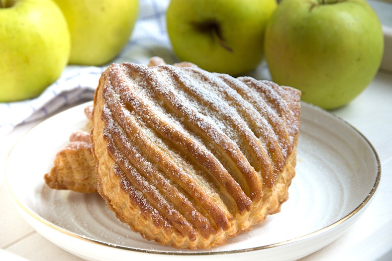 Blätterteigtaschen mit Apfel