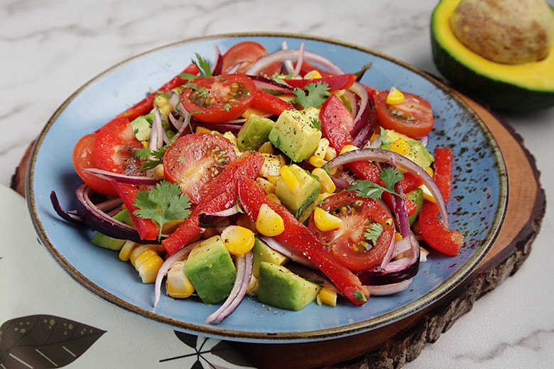 Avocadosalat mit Mais