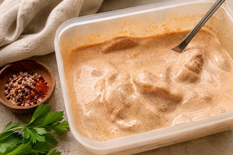 Pikante Buttermilch-Marinade