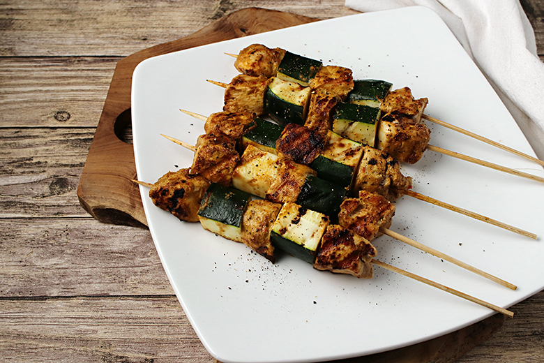 Hühnerspieße vom Grill mit Thai-Marinade