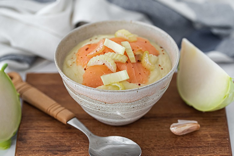 Kohlrabisuppe mit Lachs