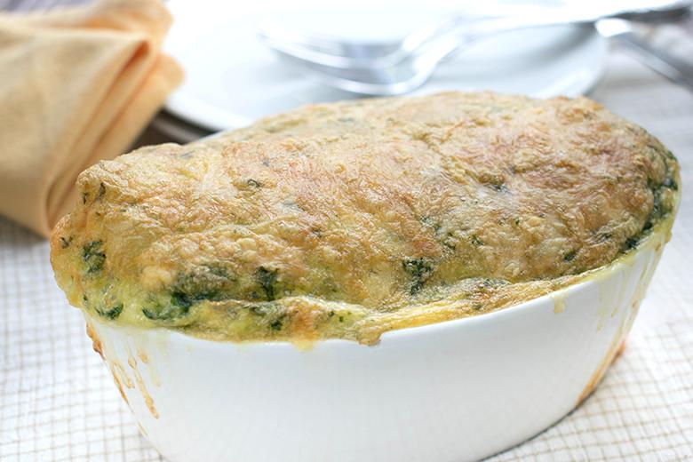 Käsesouffle mit Spinat