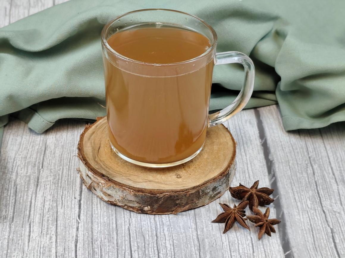 Honigtee mit Sternanis