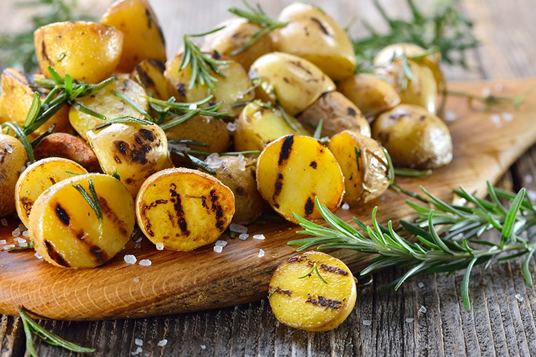 Kartoffeln grillen