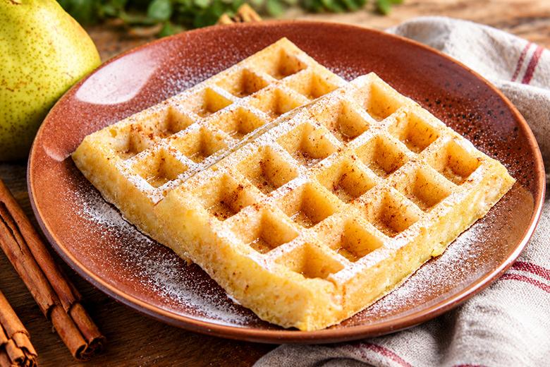 Waffeln mit Birnen und Zimt